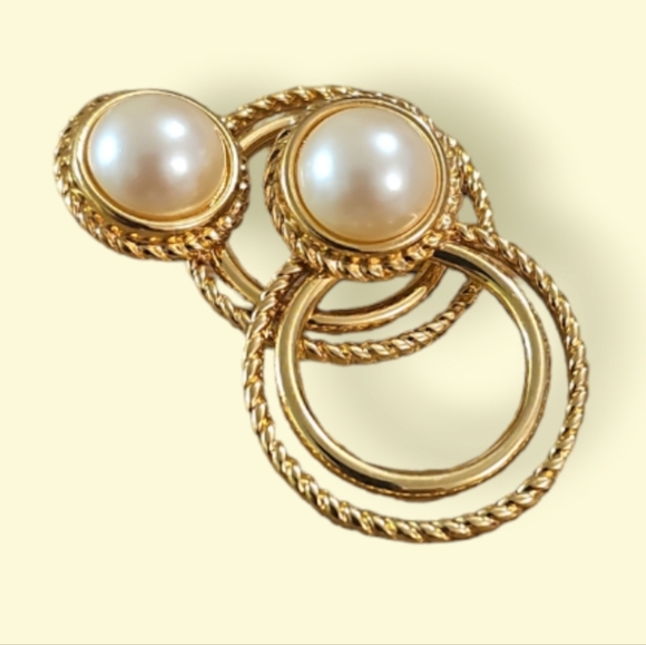 Vintage Rare Monet Door Knocker stud earrings. - Picture 5 of 7